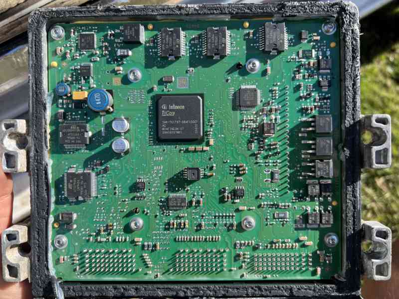 CITROEN RELAY ECU SID208 PCB view